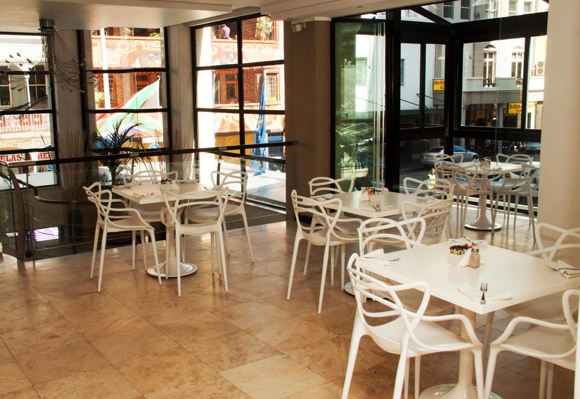 Urban Chic Boutique Hotel & Cafe Le Cap Extérieur photo