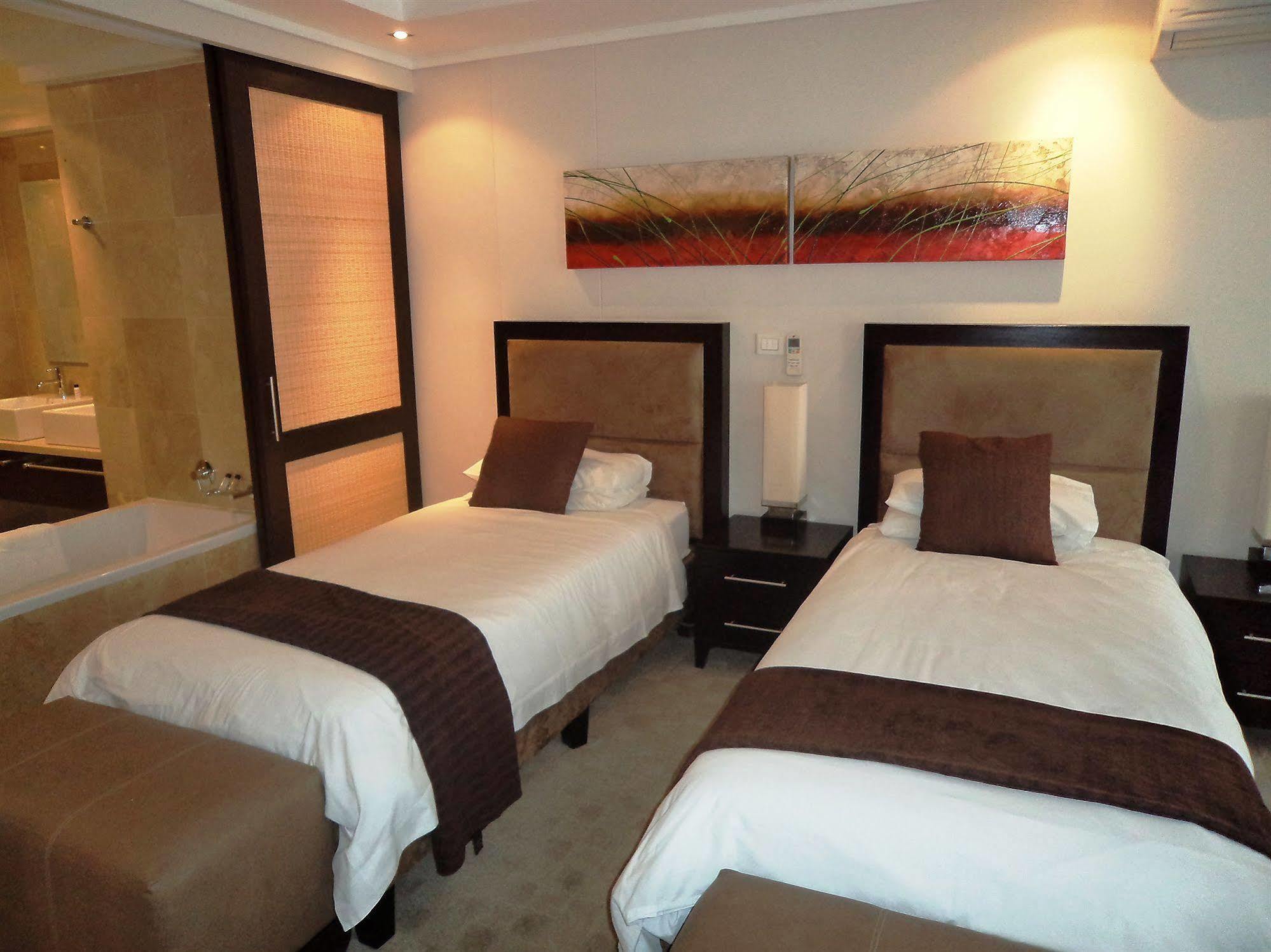 Urban Chic Boutique Hotel & Cafe Le Cap Extérieur photo